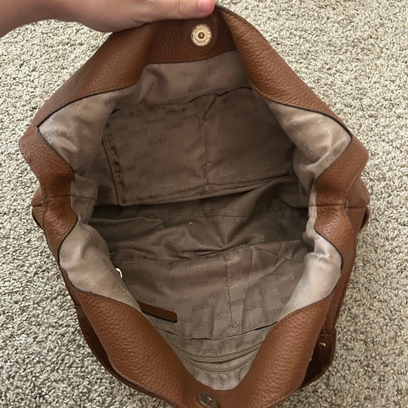 Michael Kors Pebbled Leather Hobo Bucket Shoulder Bag Brown Fulton Purse Tan - Picture 3 of 14